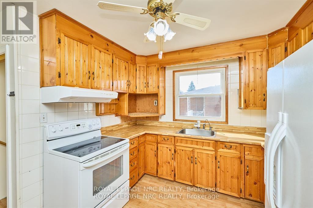 












66 ROSE AVENUE

,
Thorold (Thorold Downtown),




Ontario
L2V3C8


