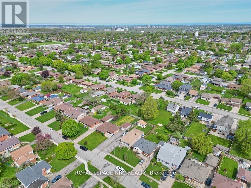 












66 ROSE AVENUE

,
Thorold (Thorold Downtown),




Ontario
L2V3C8

