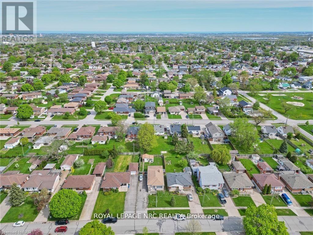 












66 ROSE AVENUE

,
Thorold (Thorold Downtown),




Ontario
L2V3C8

