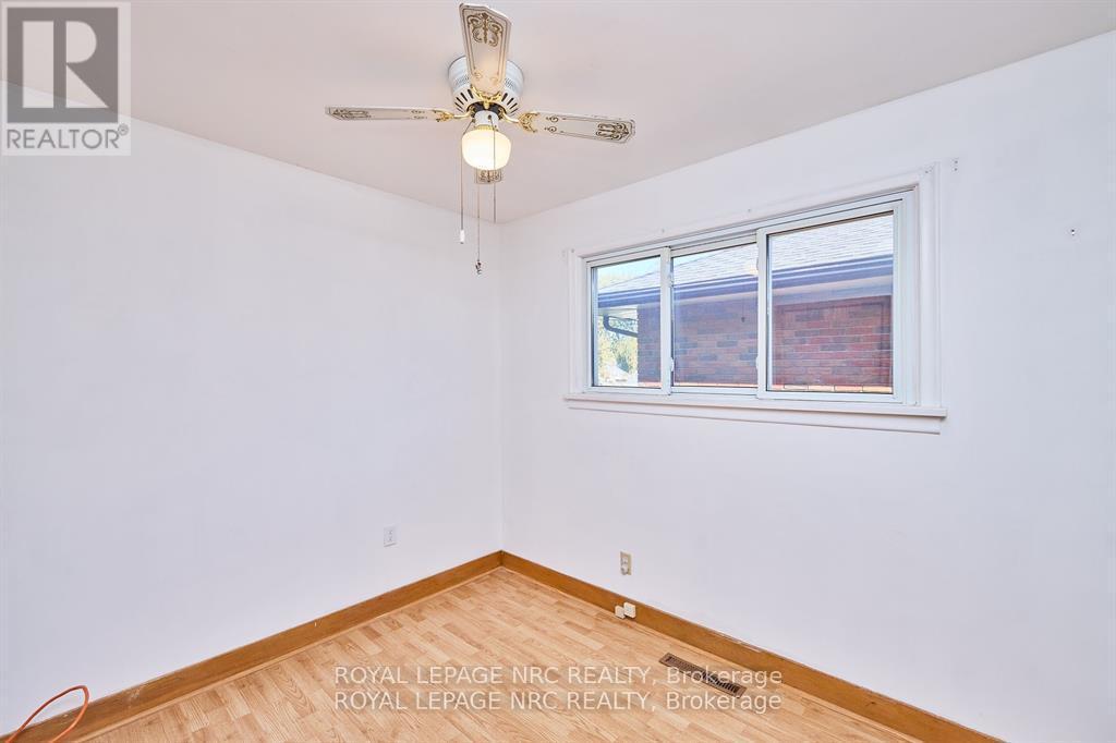 












66 ROSE AVENUE

,
Thorold (Thorold Downtown),




Ontario
L2V3C8

