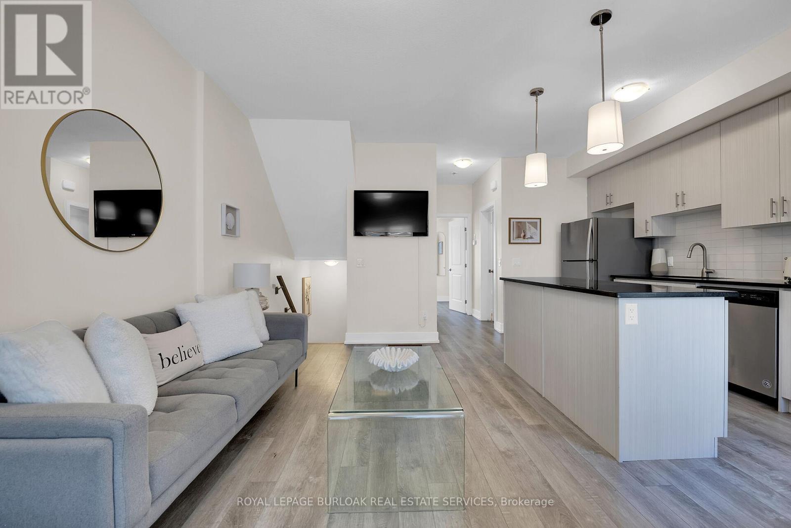 












9 - 115 SHOREVIEW PLACE

,
Hamilton,




Ontario
L8E0K4


