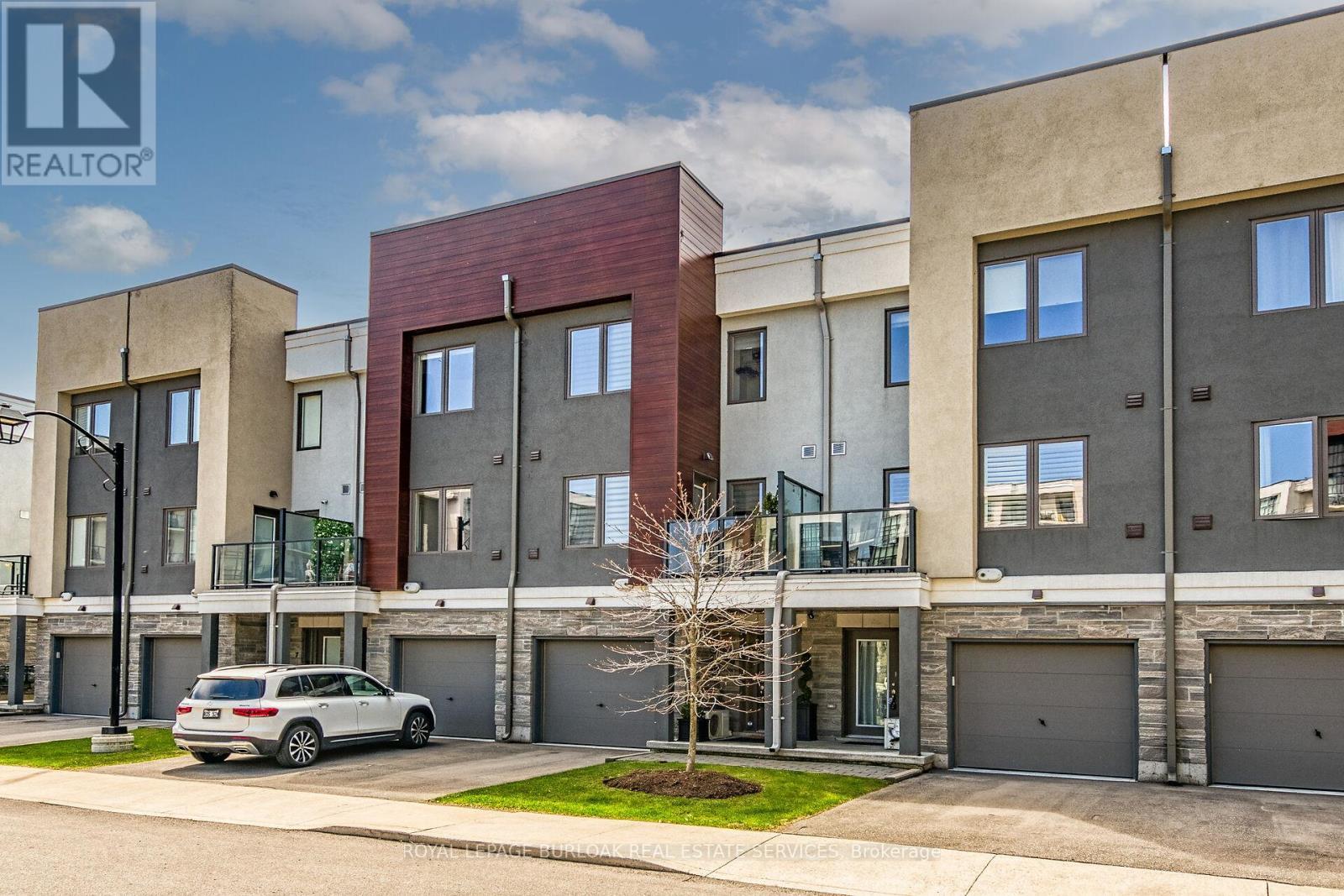 












9 - 115 SHOREVIEW PLACE

,
Hamilton,




Ontario
L8E0K4

