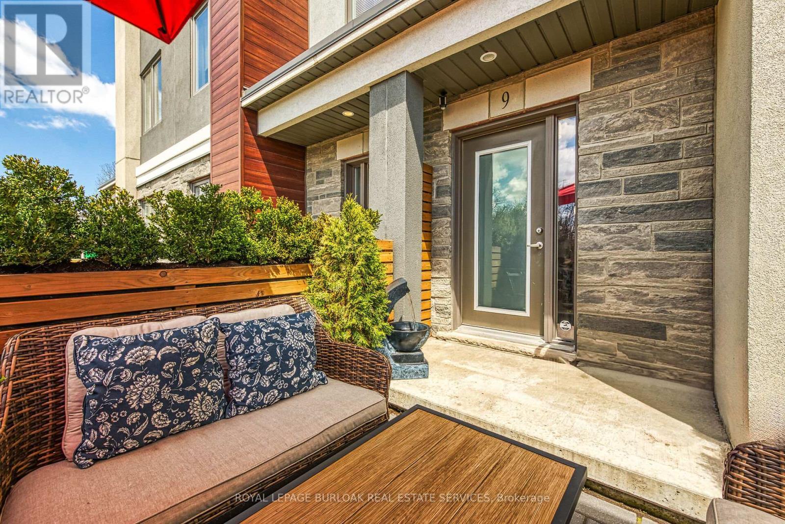 












9 - 115 SHOREVIEW PLACE

,
Hamilton,




Ontario
L8E0K4

