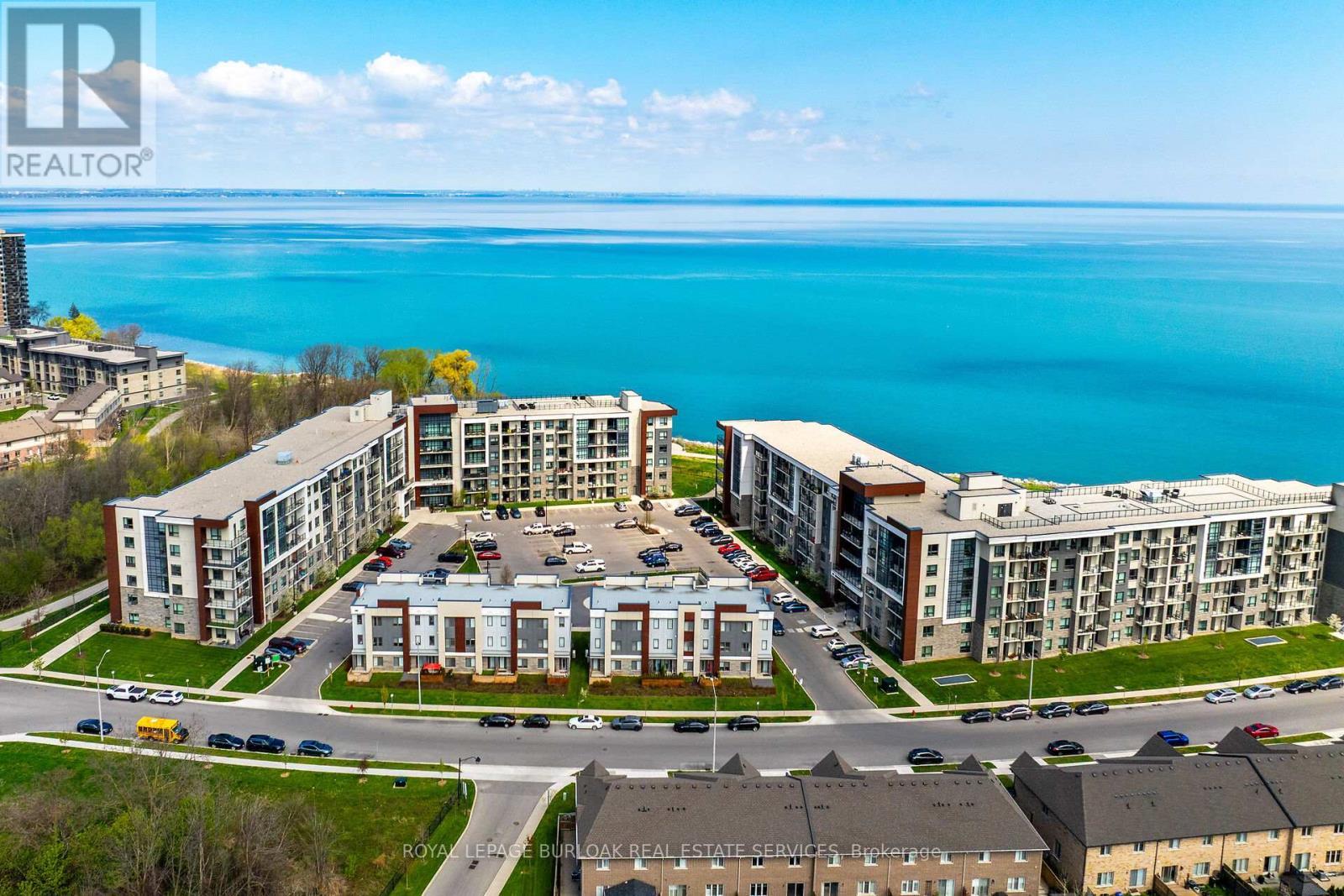 












9 - 115 SHOREVIEW PLACE

,
Hamilton,




Ontario
L8E0K4

