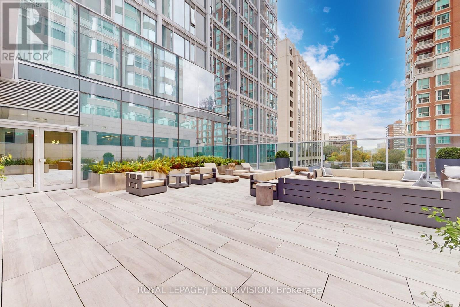 












2307 - 188 CUMBERLAND STREET

,
Toronto,




Ontario
M5R0B6


