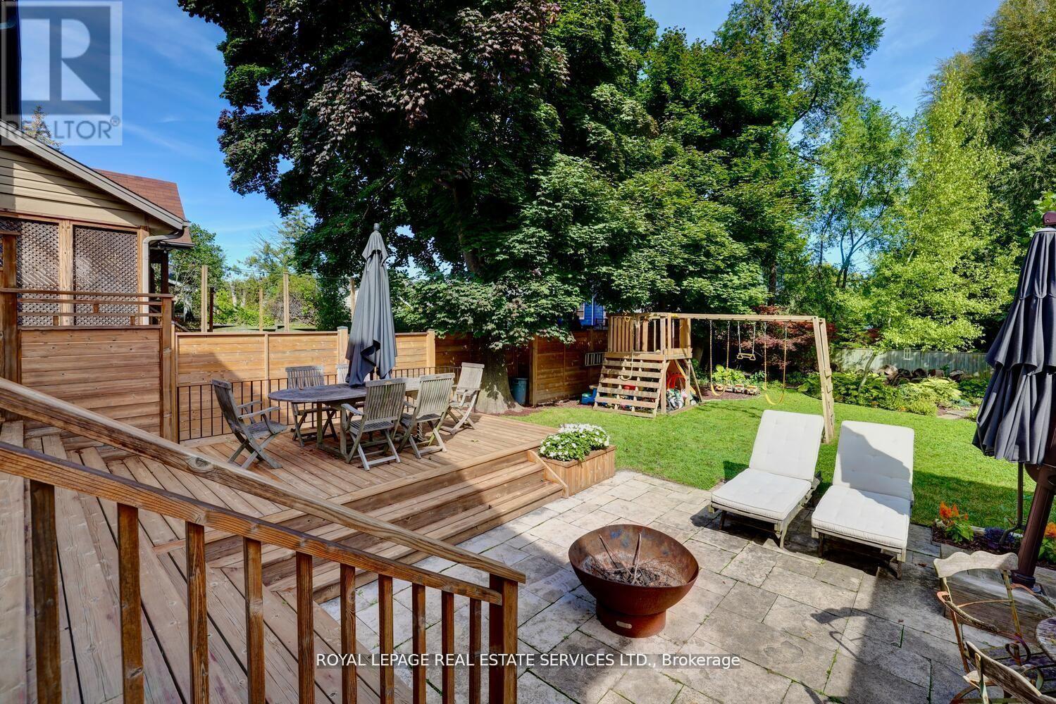 












17 CUMBERLAND DRIVE

,
Mississauga,




Ontario
L5G3M7

