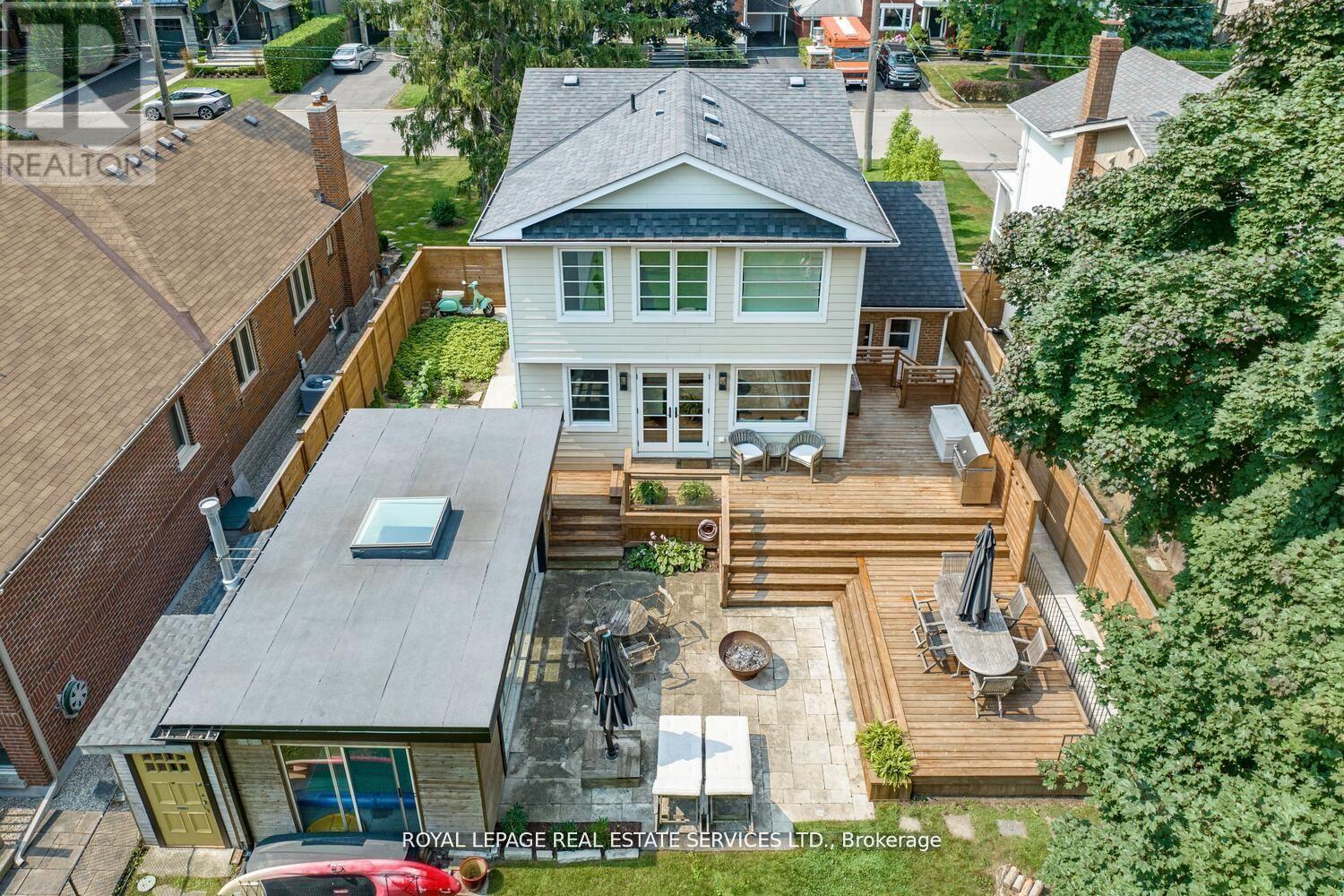 












17 CUMBERLAND DRIVE

,
Mississauga,




Ontario
L5G3M7

