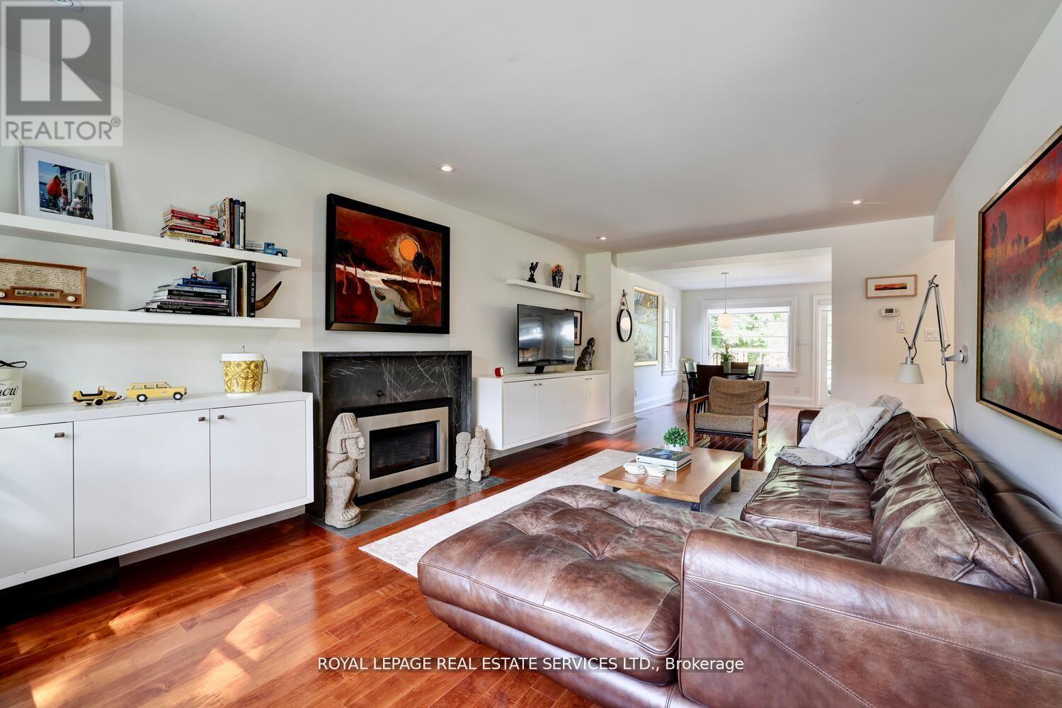 












17 CUMBERLAND DRIVE

,
Mississauga,




Ontario
L5G3M7

