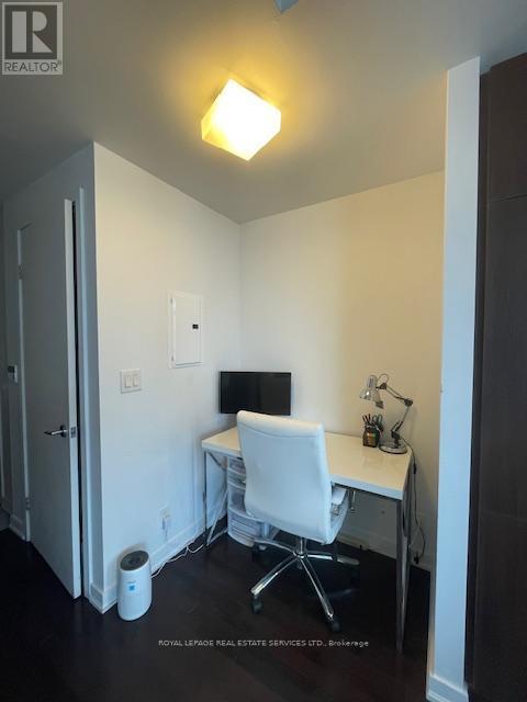 












3911 - 12 YORK STREET

,
Toronto,




Ontario
M5J2Z2

