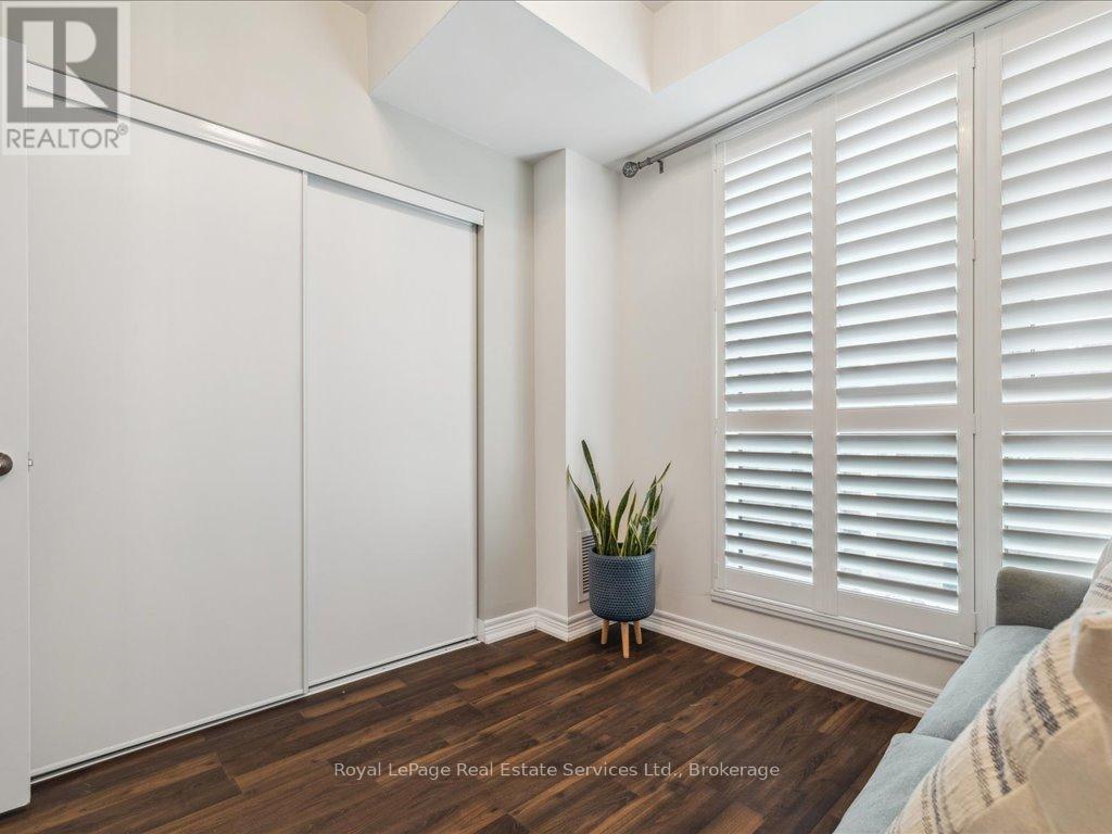 












207 - 2370 KHALSA GATE

,
Oakville (WM Westmount),




Ontario
L6M1P5

