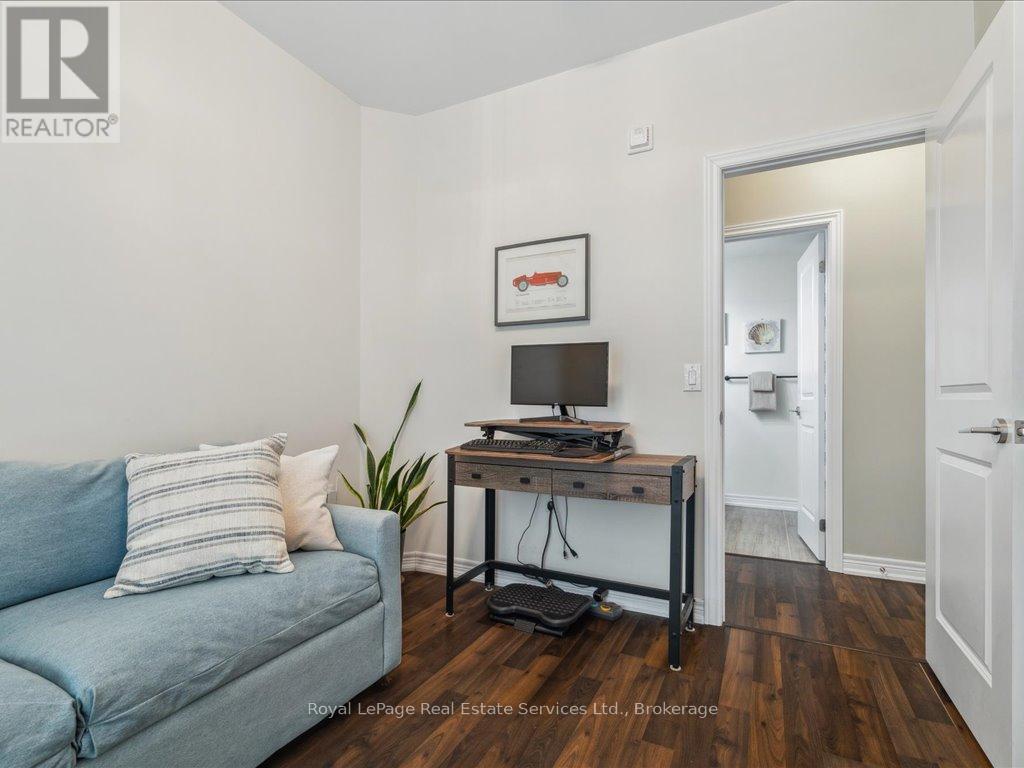 












207 - 2370 KHALSA GATE

,
Oakville (WM Westmount),




Ontario
L6M1P5

