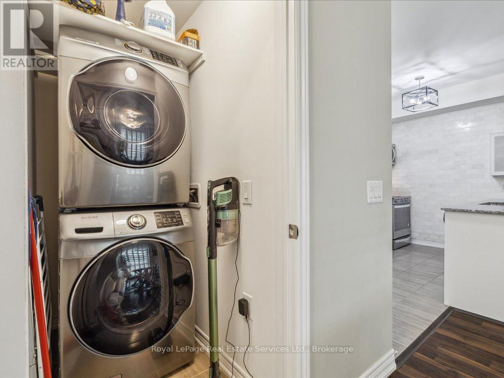 












207 - 2370 KHALSA GATE

,
Oakville (WM Westmount),




Ontario
L6M1P5

