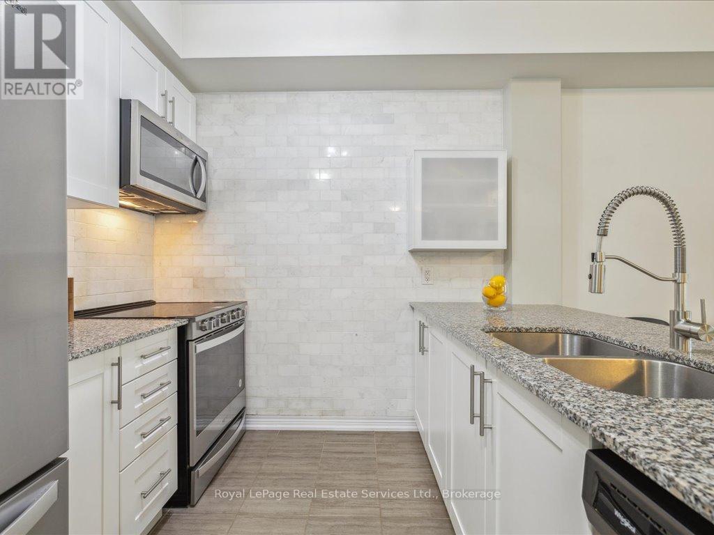 












207 - 2370 KHALSA GATE

,
Oakville (WM Westmount),




Ontario
L6M1P5

