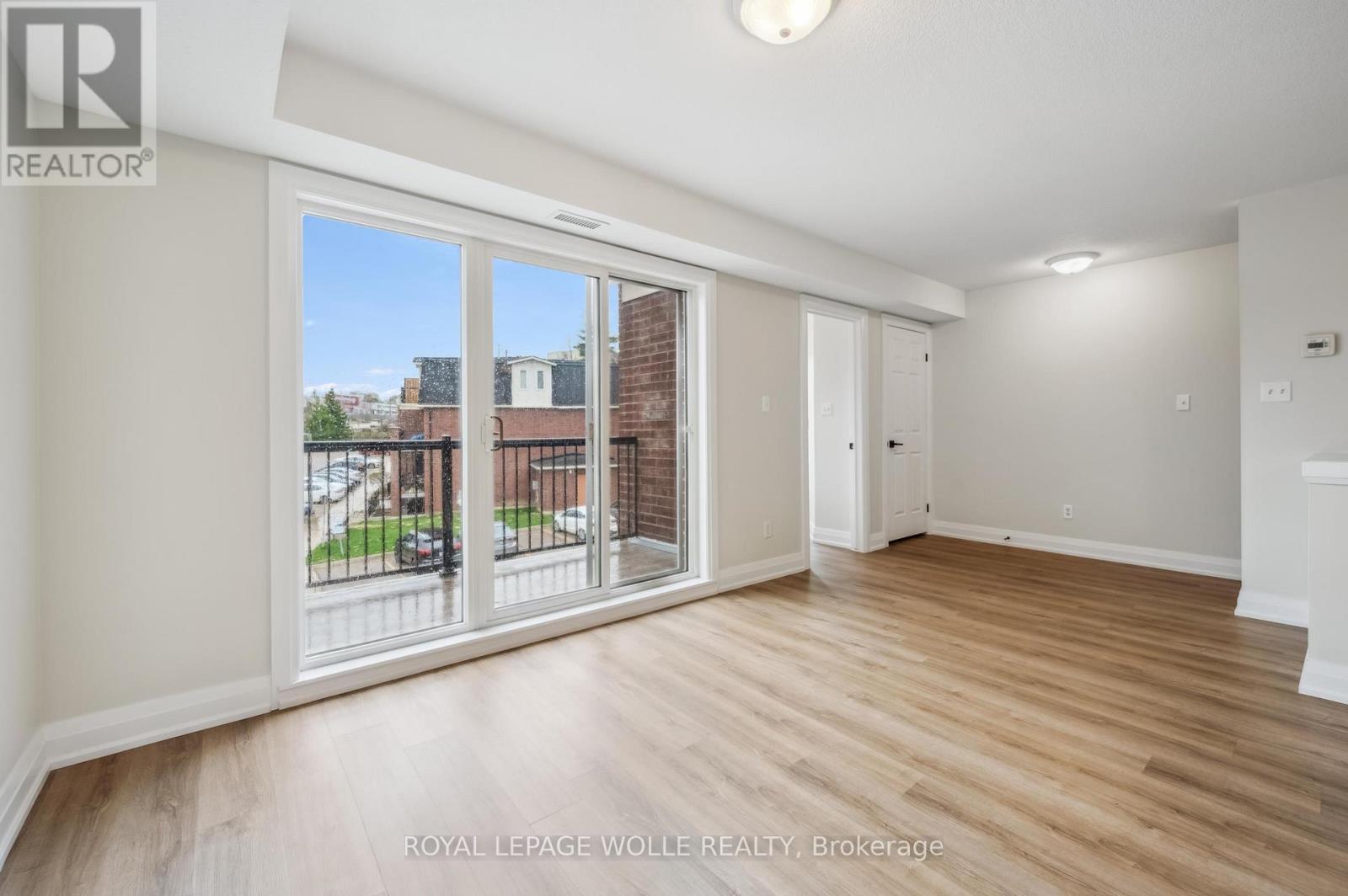












12D - 45 CEDARHILL CRESCENT

,
Kitchener,




Ontario
N2E0A2

