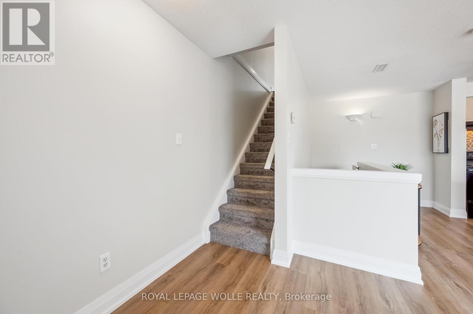 












12D - 45 CEDARHILL CRESCENT

,
Kitchener,




Ontario
N2E0A2

