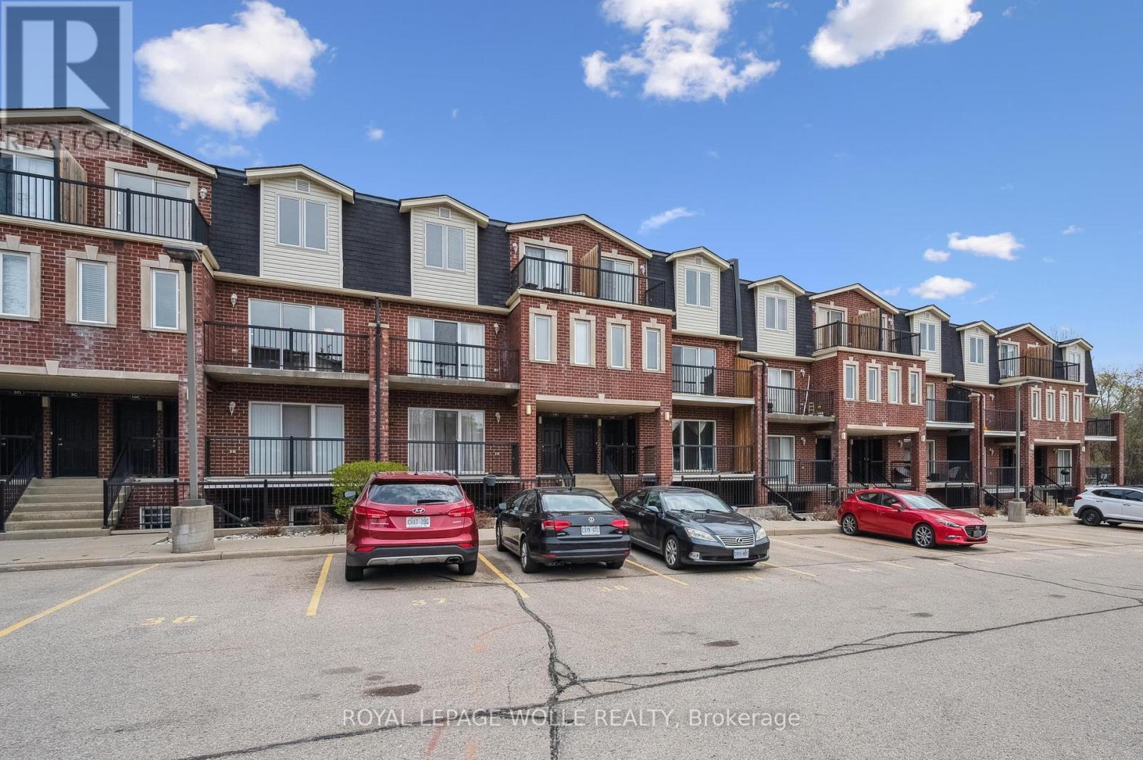 












12D - 45 CEDARHILL CRESCENT

,
Kitchener,




Ontario
N2E0A2

