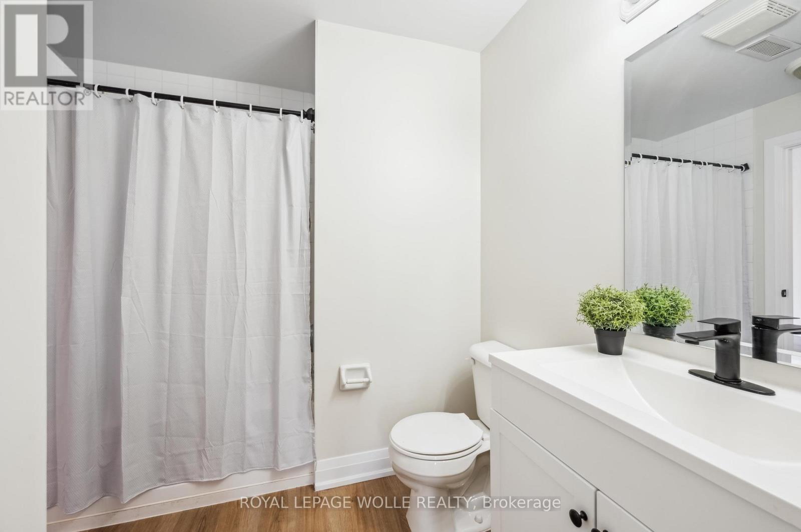 












12D - 45 CEDARHILL CRESCENT

,
Kitchener,




Ontario
N2E0A2


