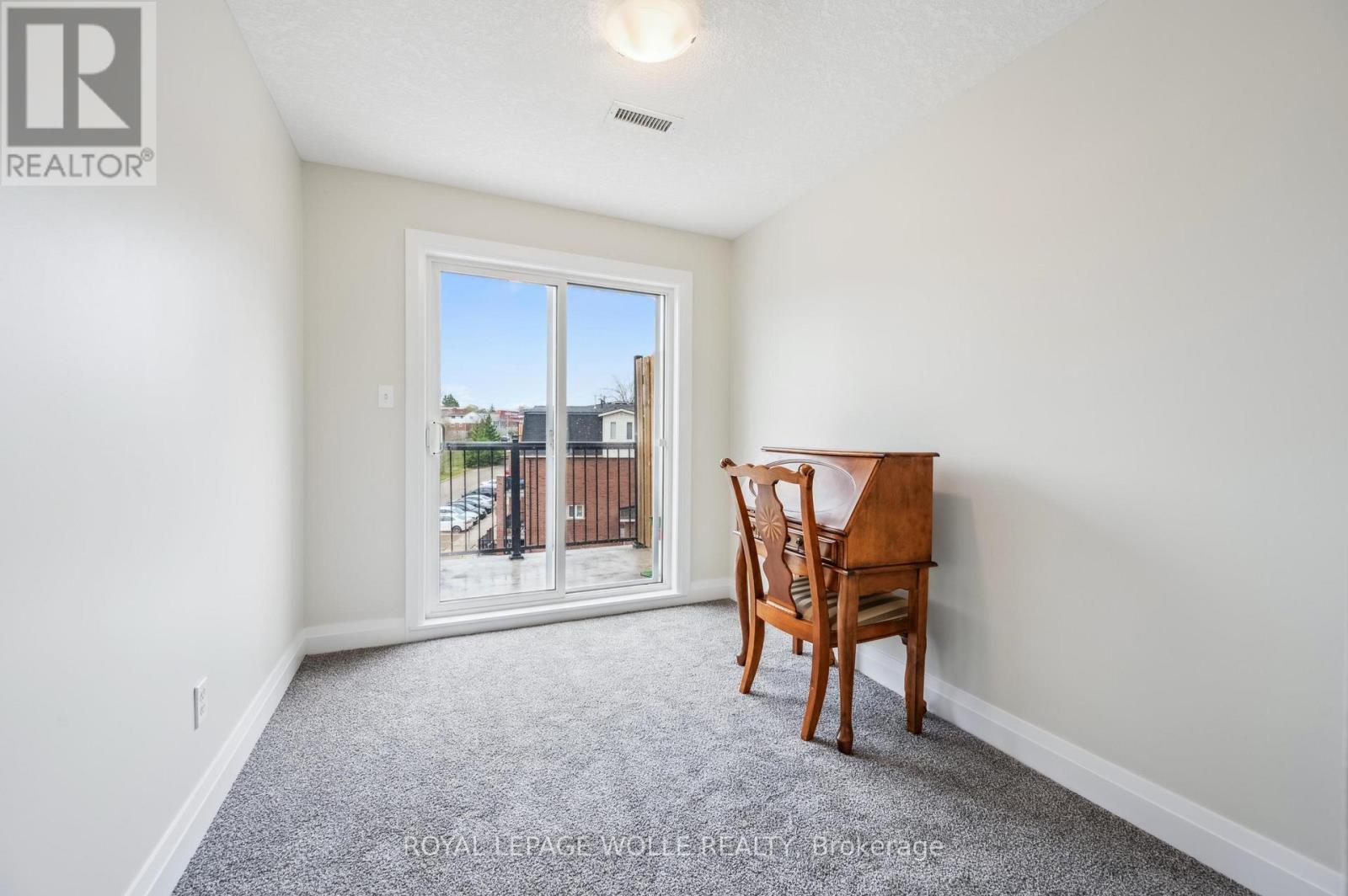












12D - 45 CEDARHILL CRESCENT

,
Kitchener,




Ontario
N2E0A2

