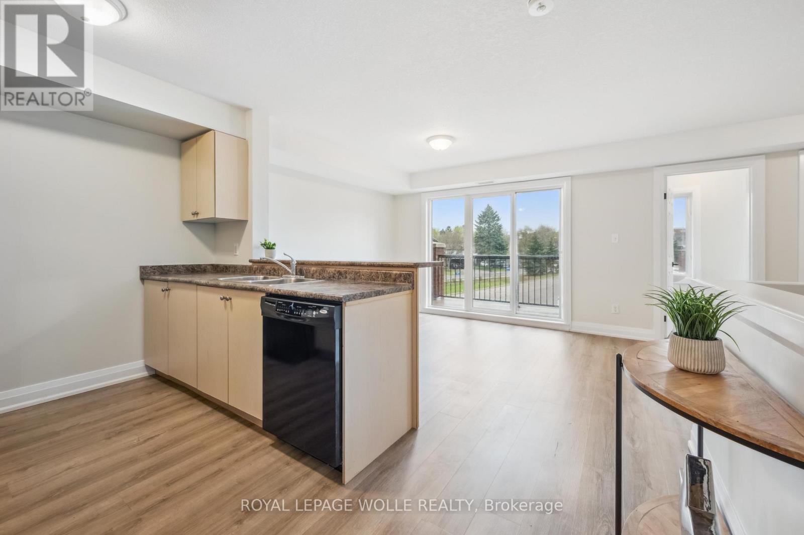 












12D - 45 CEDARHILL CRESCENT

,
Kitchener,




Ontario
N2E0A2

