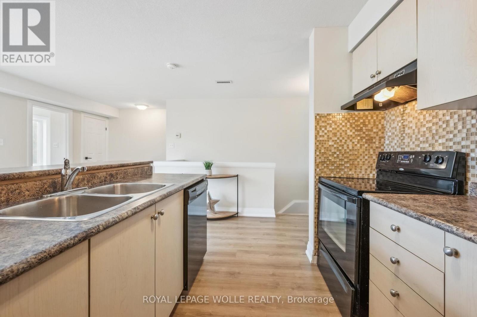 












12D - 45 CEDARHILL CRESCENT

,
Kitchener,




Ontario
N2E0A2

