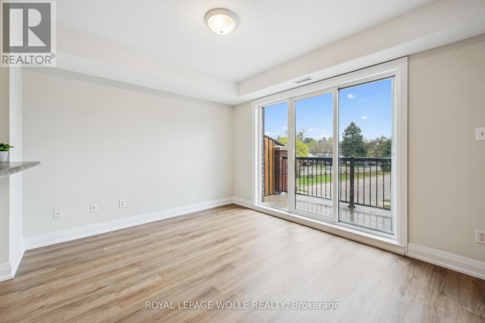 












12D - 45 CEDARHILL CRESCENT

,
Kitchener,




Ontario
N2E0A2

