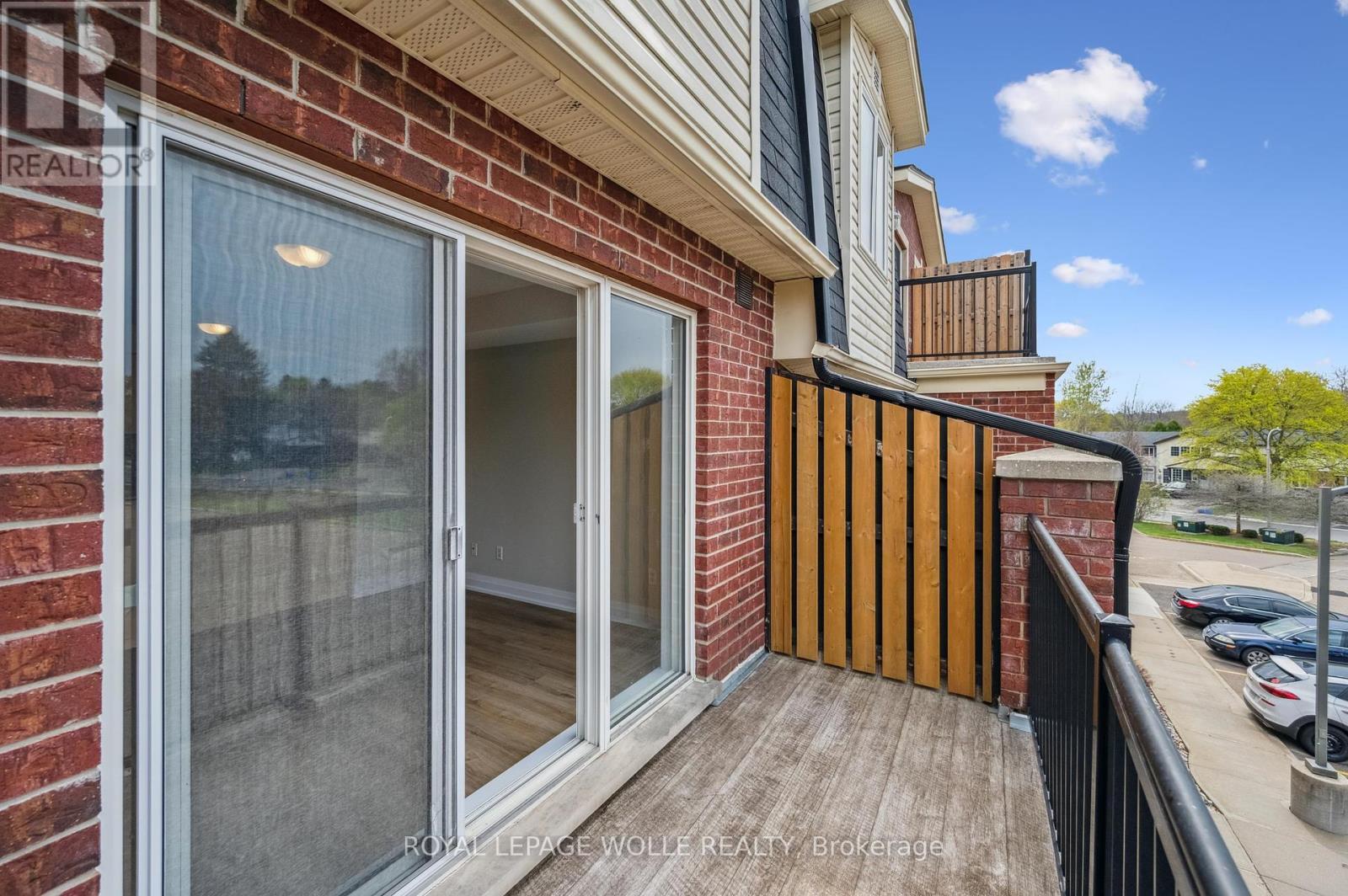 












12D - 45 CEDARHILL CRESCENT

,
Kitchener,




Ontario
N2E0A2

