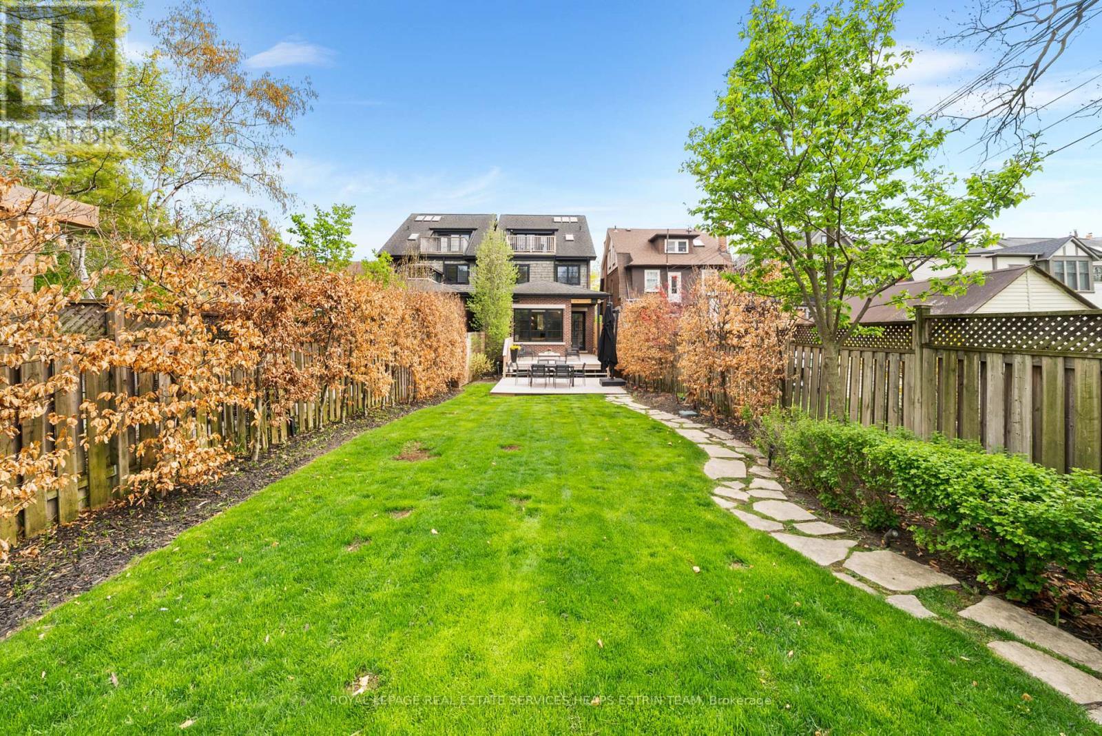 












112 GLENCAIRN AVENUE

,
Toronto,




Ontario
M4R1M9

