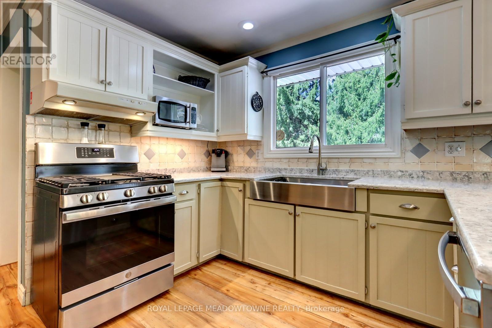 












5977 FIFTH LINE

,
Erin,




Ontario
N0B1Z0

