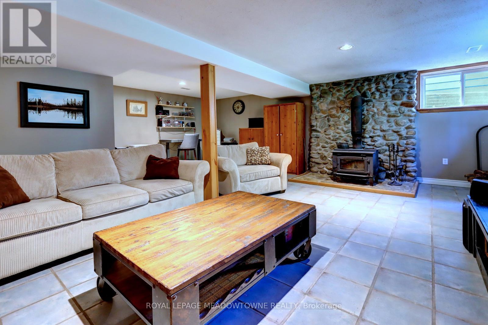 












5977 FIFTH LINE

,
Erin,




Ontario
N0B1Z0

