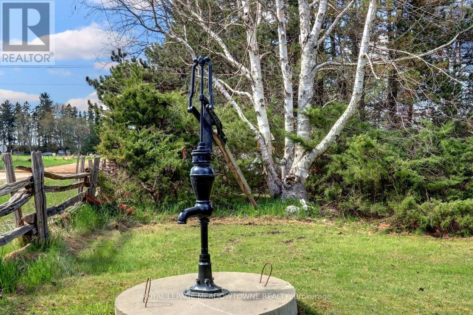 












5977 FIFTH LINE

,
Erin,




Ontario
N0B1Z0

