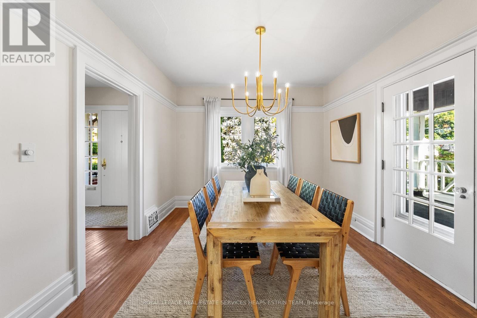 












213 ST LEONARDS AVENUE

,
Toronto,




Ontario
M4N1K8

