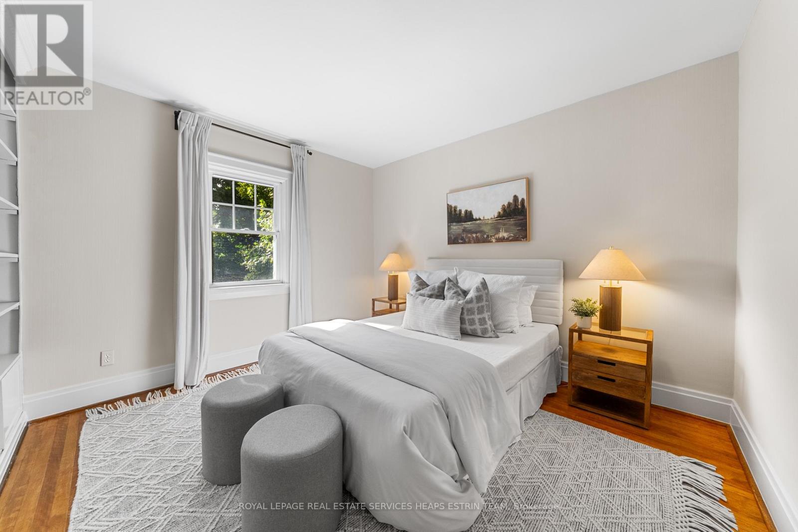 












213 ST LEONARDS AVENUE

,
Toronto,




Ontario
M4N1K8

