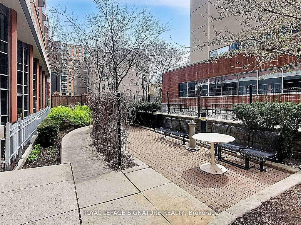 









255


Richmond

Street East, 1011,
Toronto,




ON
M5A 4T7

