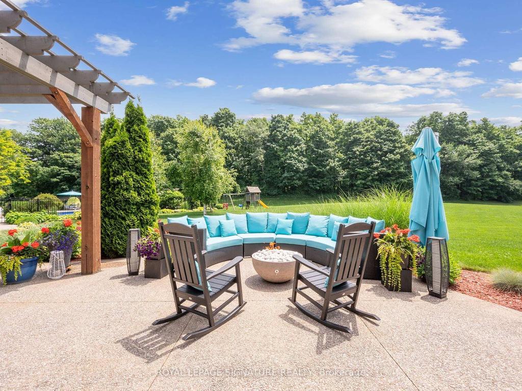 









10


Forest Ridge

Crescent,
Halton Hills,




ON
L0P 1H0

