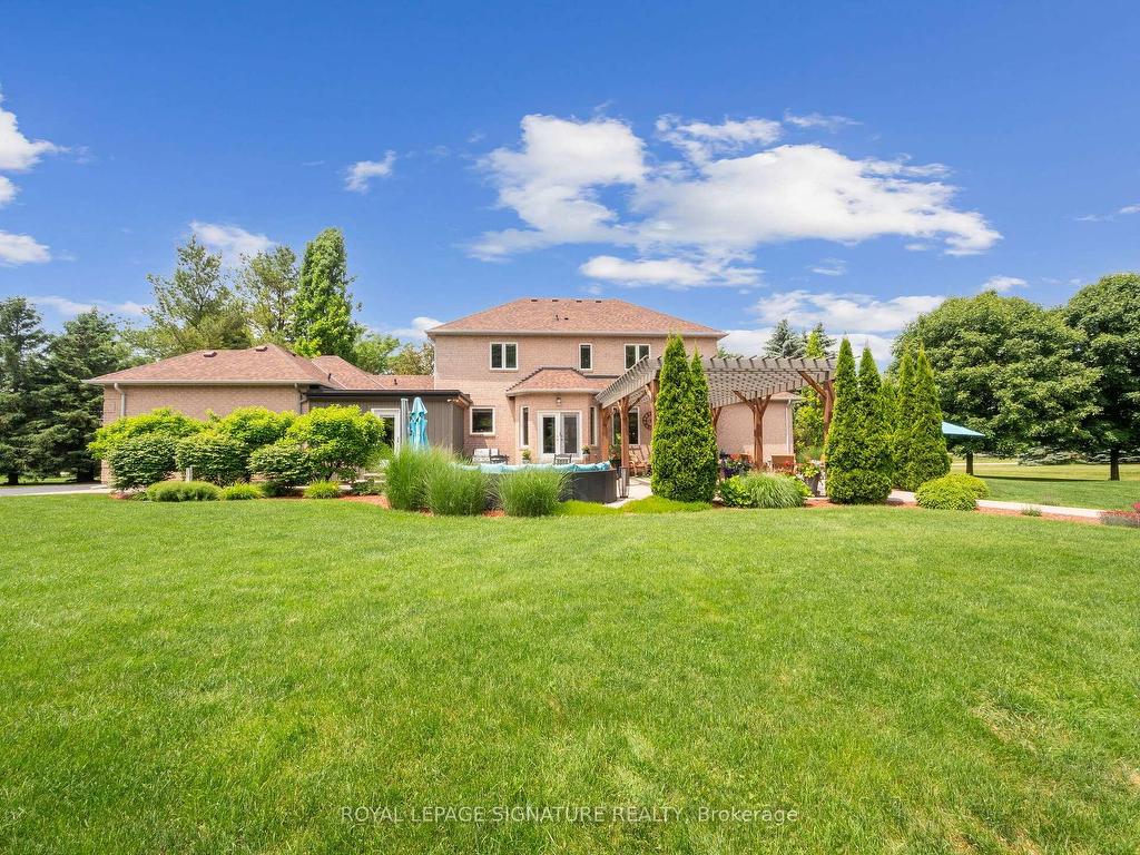 









10


Forest Ridge

Crescent,
Halton Hills,




ON
L0P 1H0

