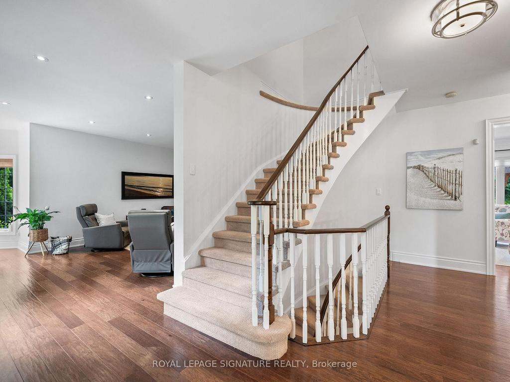 









10


Forest Ridge

Crescent,
Halton Hills,




ON
L0P 1H0

