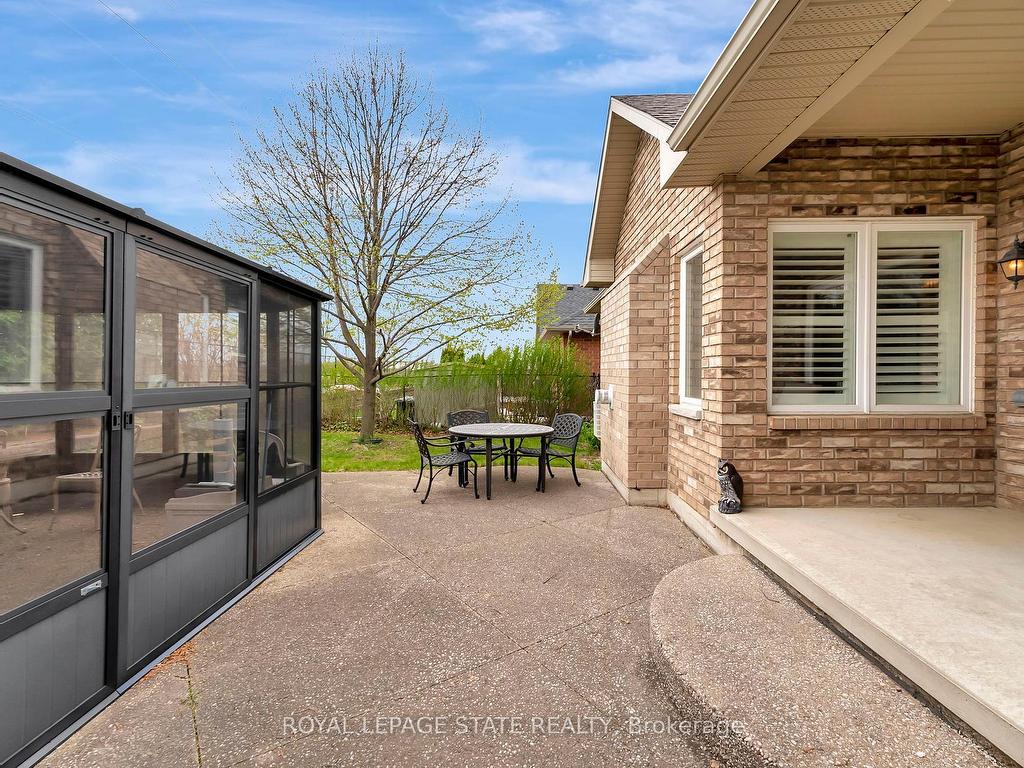 









188


Blue Mountain

Drive,
Hamilton,




ON
L0R 1P0

