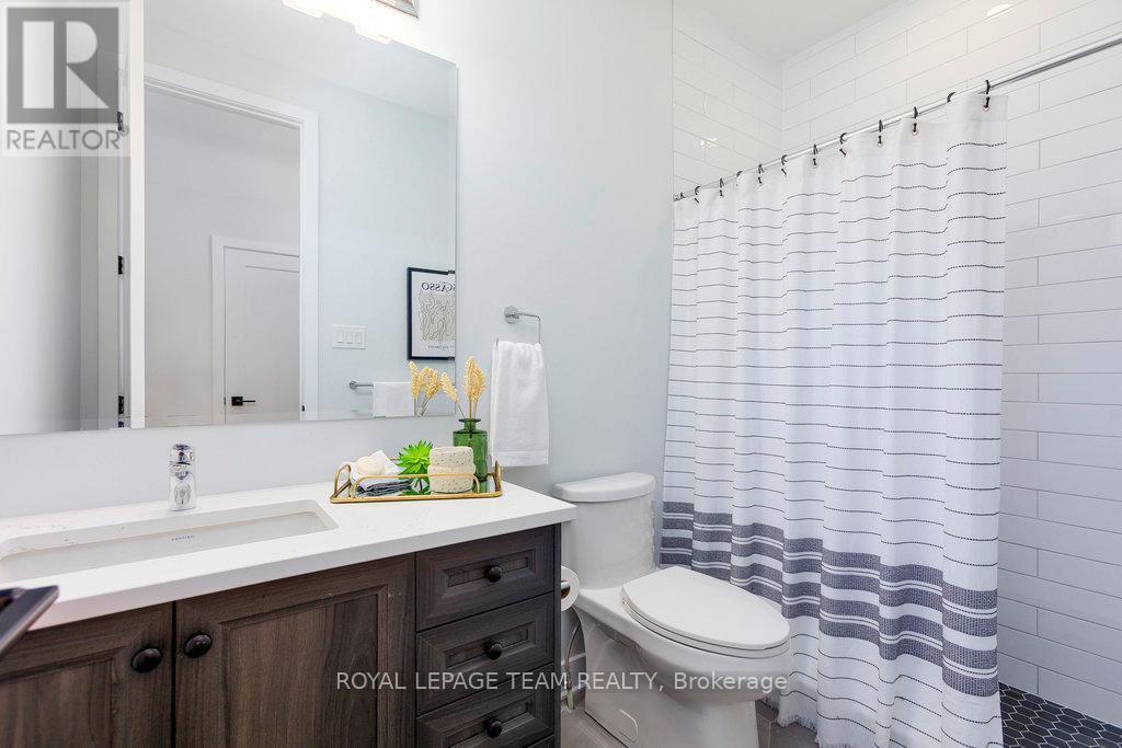 












590 ANCHOR CIRCLE

,
Ottawa,




Ontario
K4M0X4

