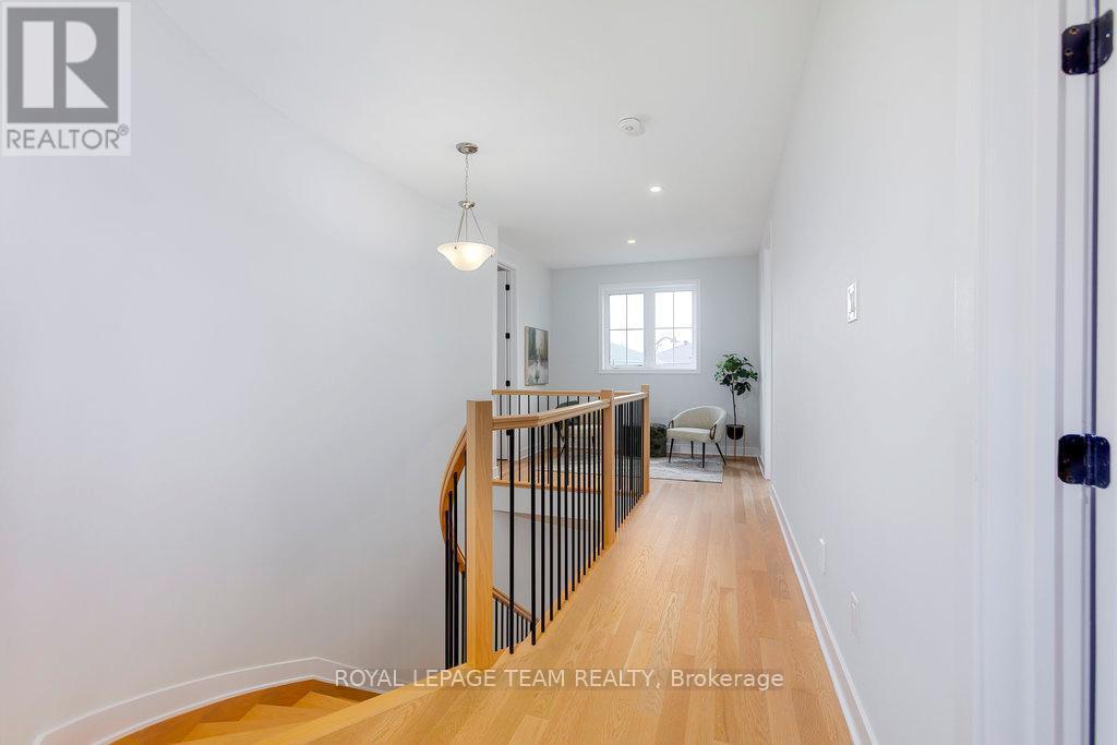 












590 ANCHOR CIRCLE

,
Ottawa,




Ontario
K4M0X4

