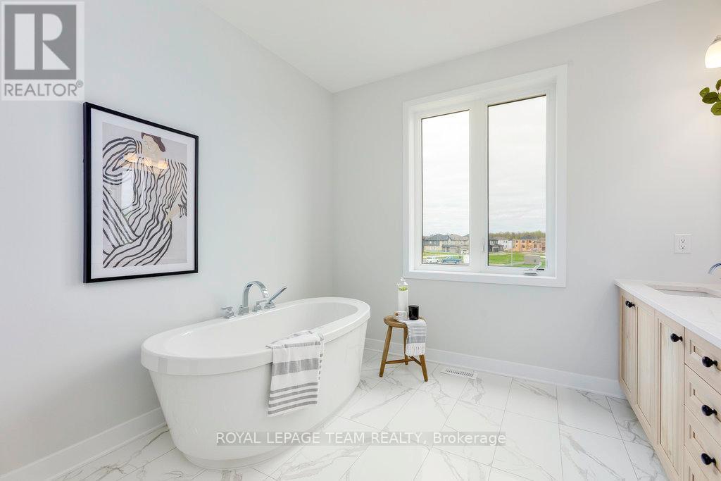 












590 ANCHOR CIRCLE

,
Ottawa,




Ontario
K4M0X4

