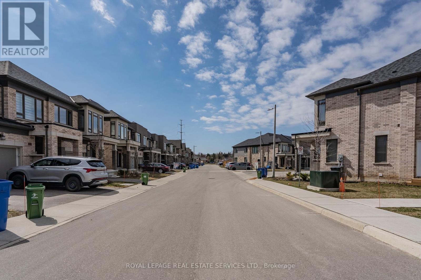 












72 - 166 DEERPATH DRIVE

,
Guelph,




Ontario
N1K0E2

