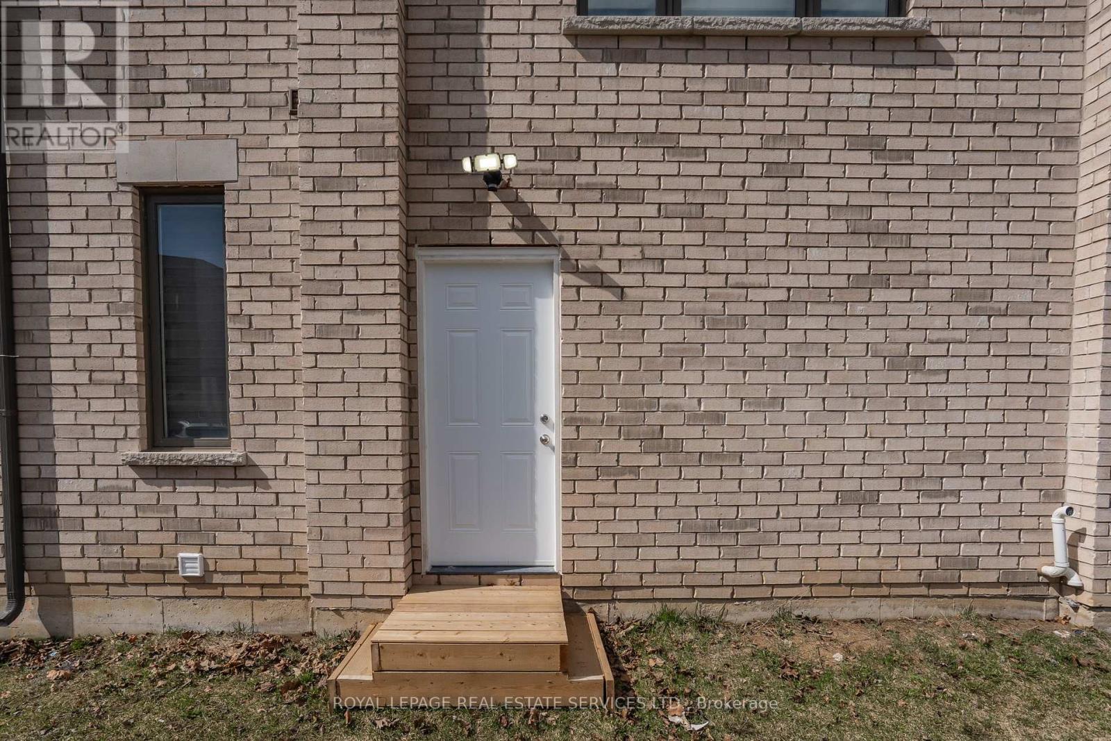 












72 - 166 DEERPATH DRIVE

,
Guelph,




Ontario
N1K0E2

