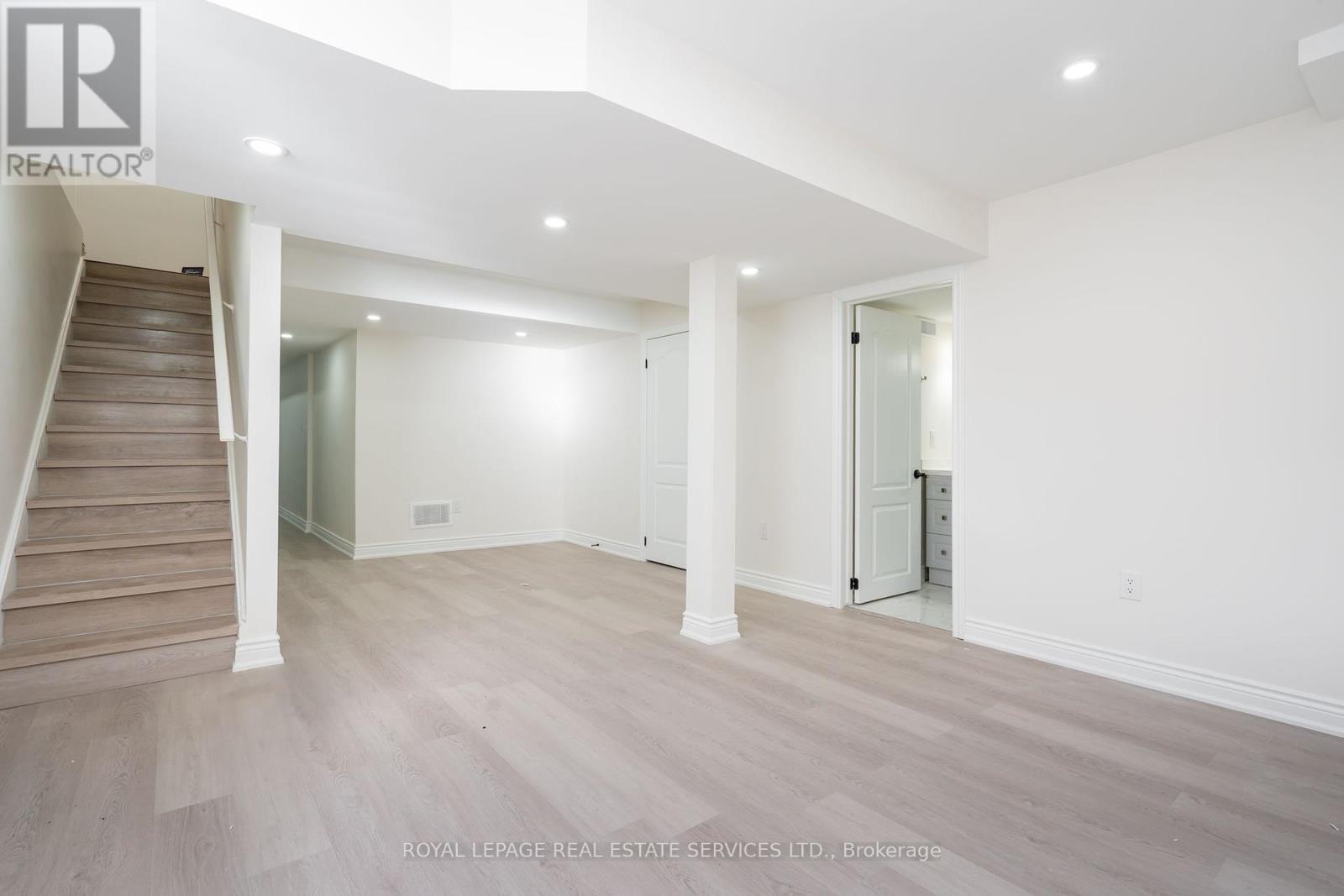












72 - 166 DEERPATH DRIVE

,
Guelph,




Ontario
N1K0E2

