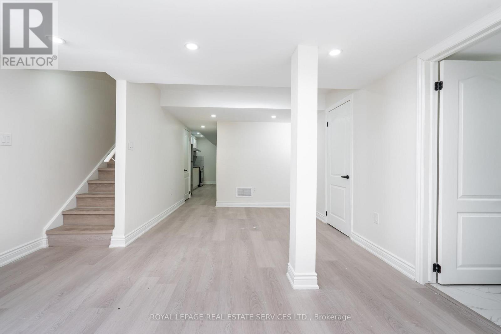 












72 - 166 DEERPATH DRIVE

,
Guelph,




Ontario
N1K0E2

