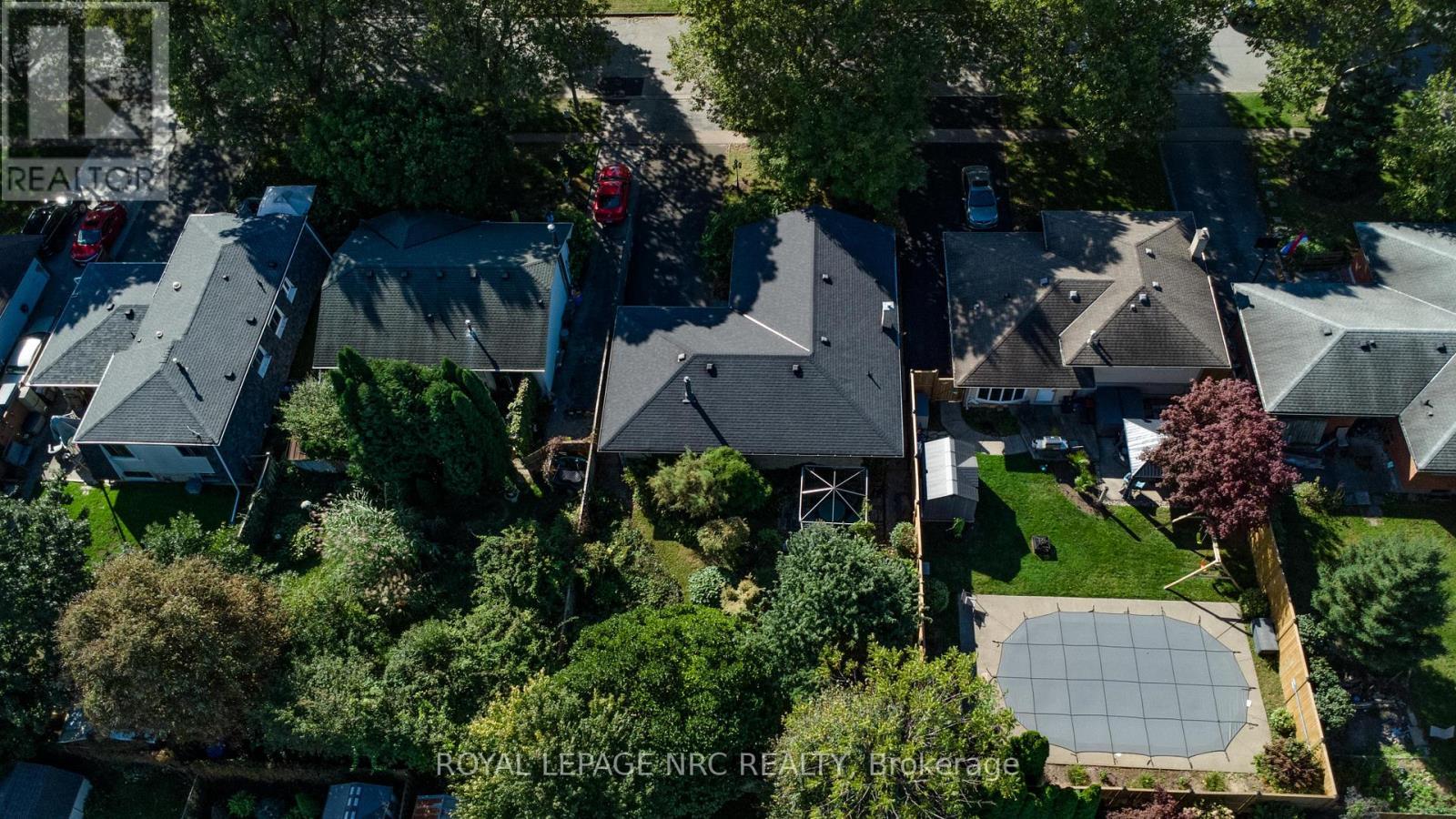 












7061 DOLPHIN STREET

,
Niagara Falls (Morrison),




Ontario
L2E6Y3

