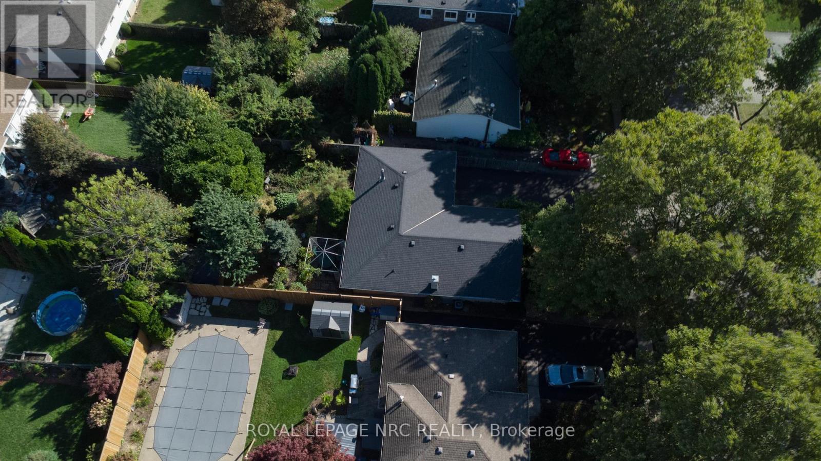 












7061 DOLPHIN STREET

,
Niagara Falls (Morrison),




Ontario
L2E6Y3

