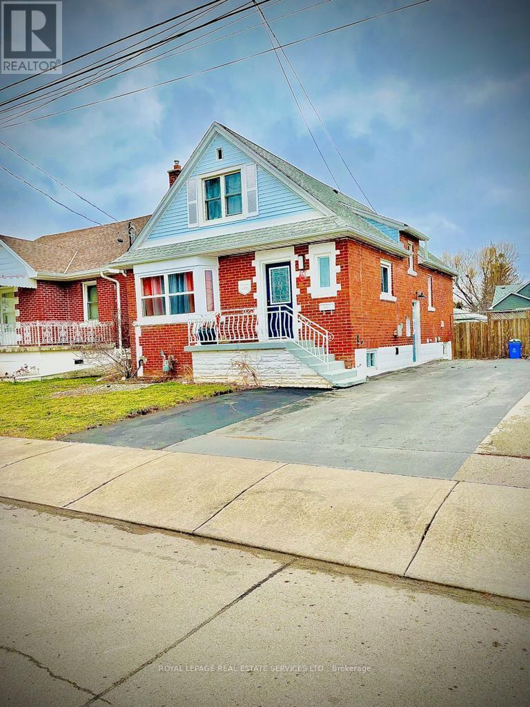 












188 WALTER AVENUE S

,
Hamilton,




Ontario
L8K3L2

