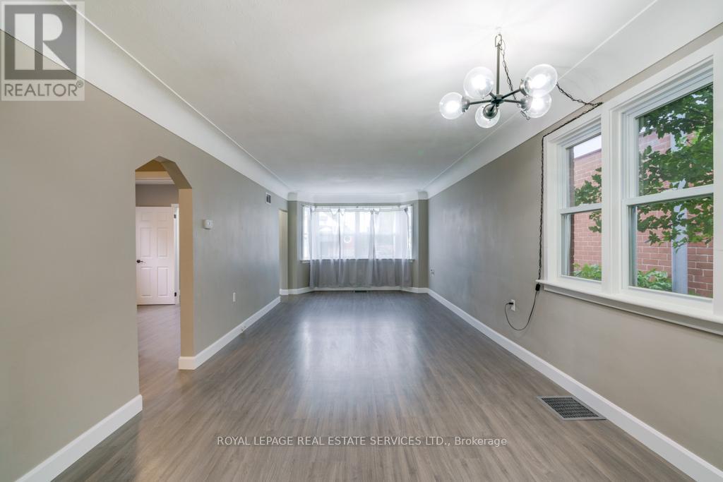 












188 WALTER AVENUE S

,
Hamilton,




Ontario
L8K3L2

