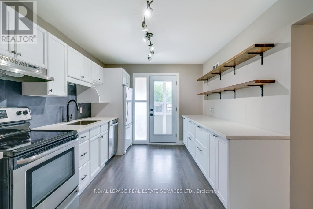 












188 WALTER AVENUE S

,
Hamilton,




Ontario
L8K3L2

