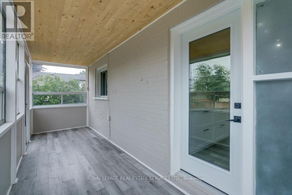 












188 WALTER AVENUE S

,
Hamilton,




Ontario
L8K3L2

